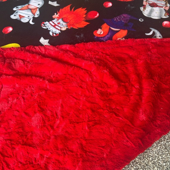 Plush Halloween Theme Minky Blanket, Spooky Gnomes Minky Blanket Adult - Picture 6 of 7